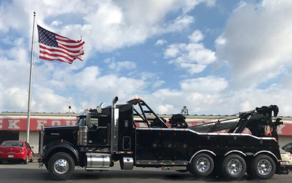 CUSTOM BUILT 50 TON INTEGRATED WRECKER